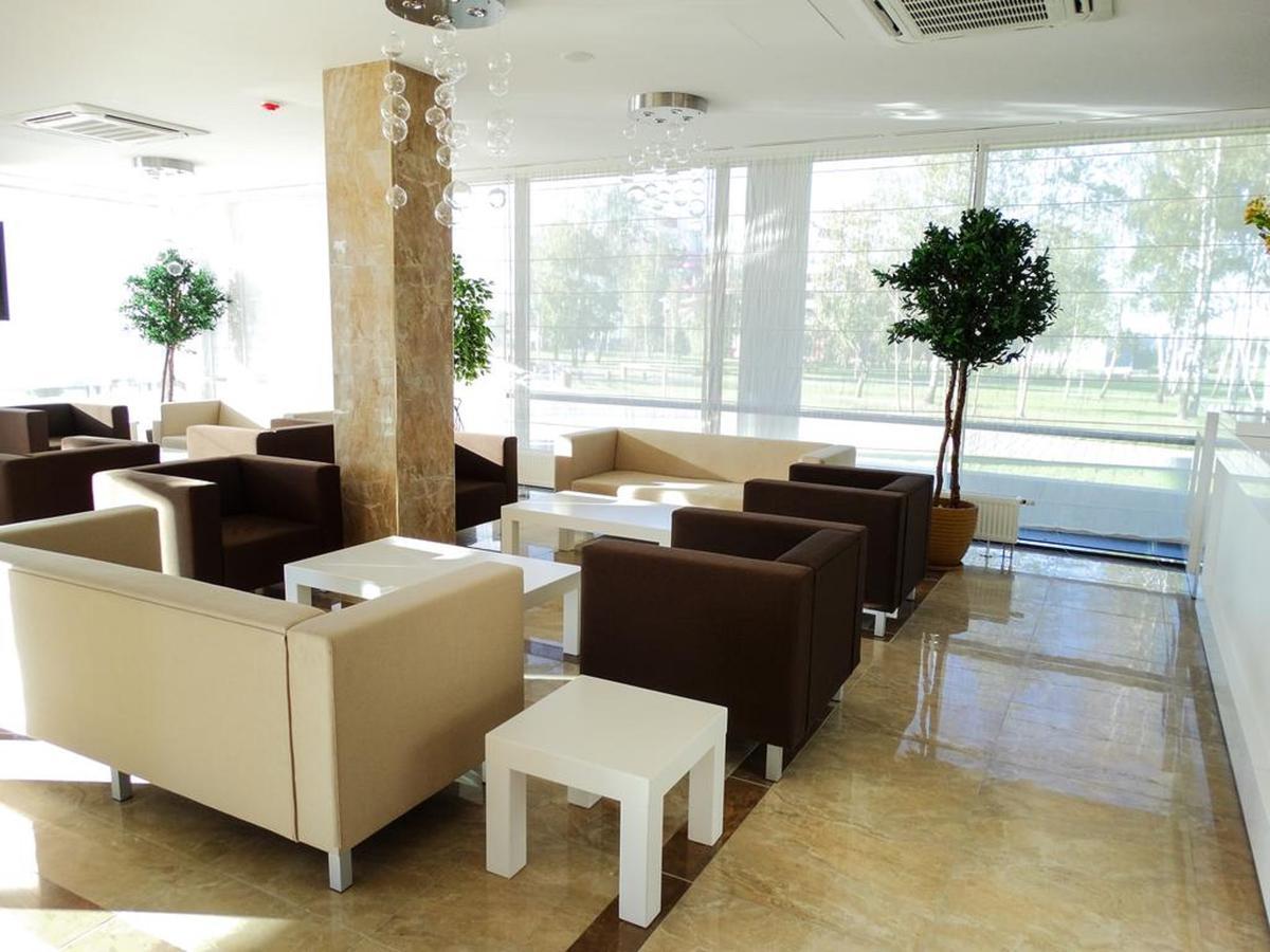 Aqua-Minsk Hotel Exterior foto