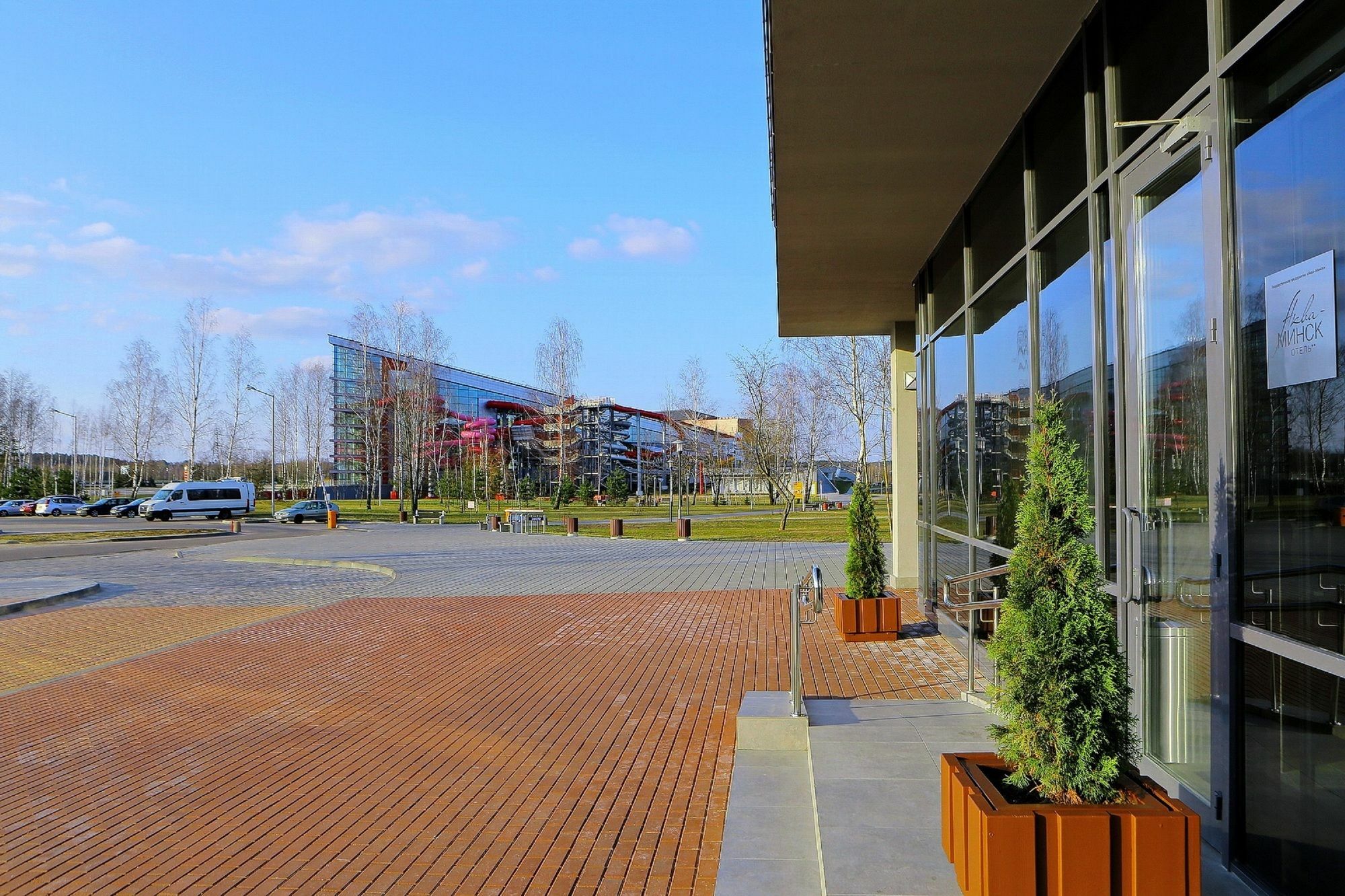 Aqua-Minsk Hotel Exterior foto